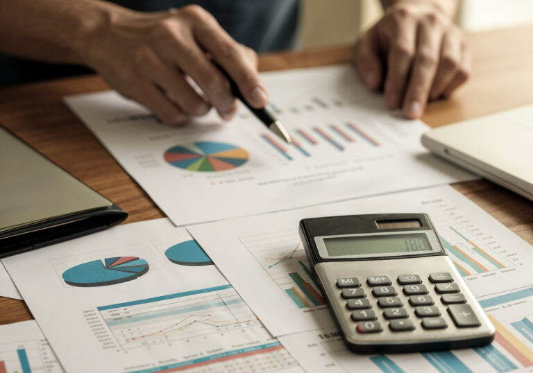 financial-data-analysis - G Construction
