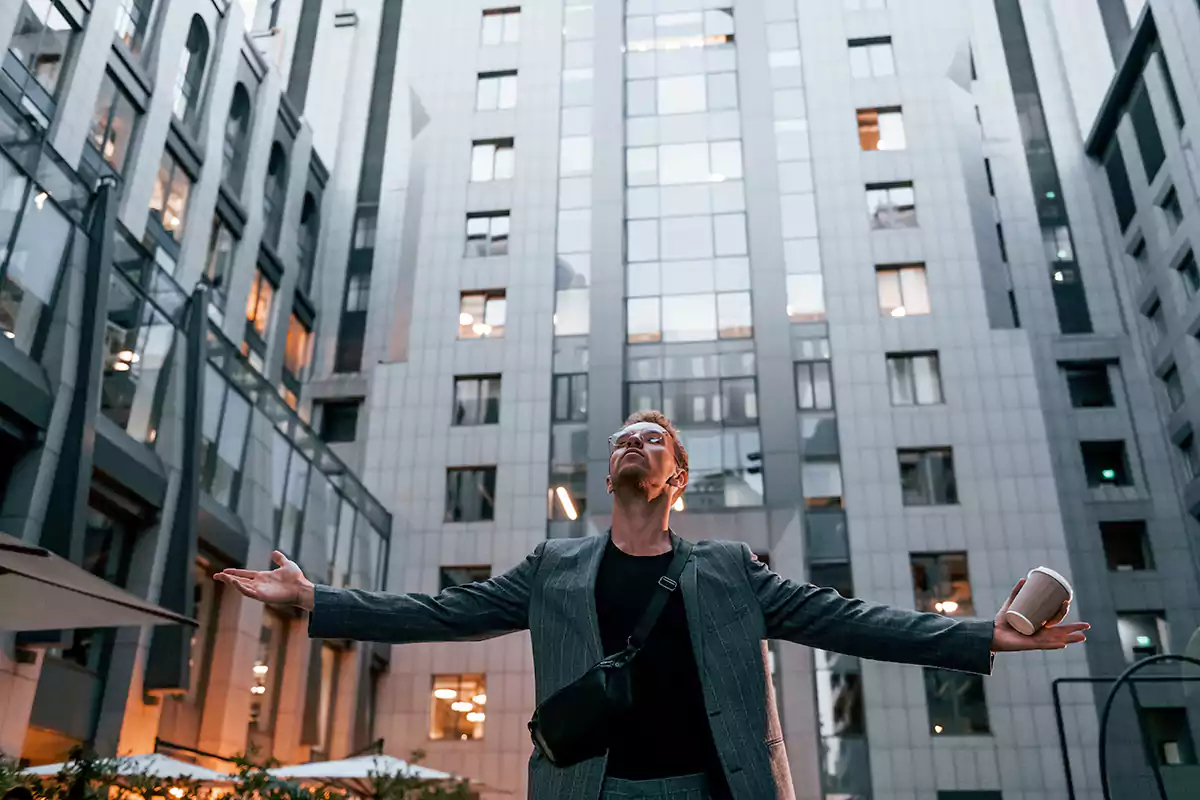 conception-success-young-elegant-man-good-clothes-is-outdoors-city-daytime - G Construction